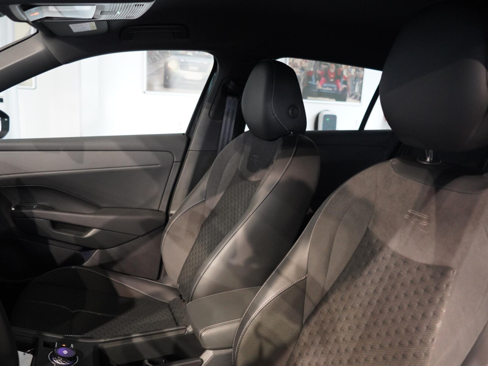 Volkswagen T-Roc – Bild 11