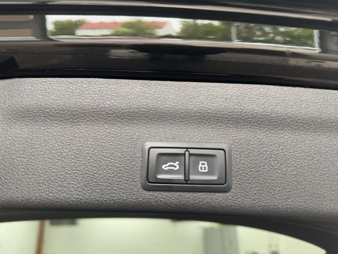 Bild über Audi S6 Avant TDI quattro tiptronic - für weitere Informationen kontaktieren Sie den Audi Partner