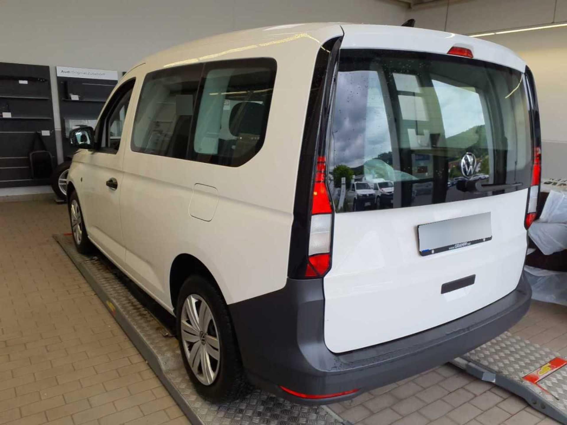 Volkswagen Caddy Kombi Basis-Modell