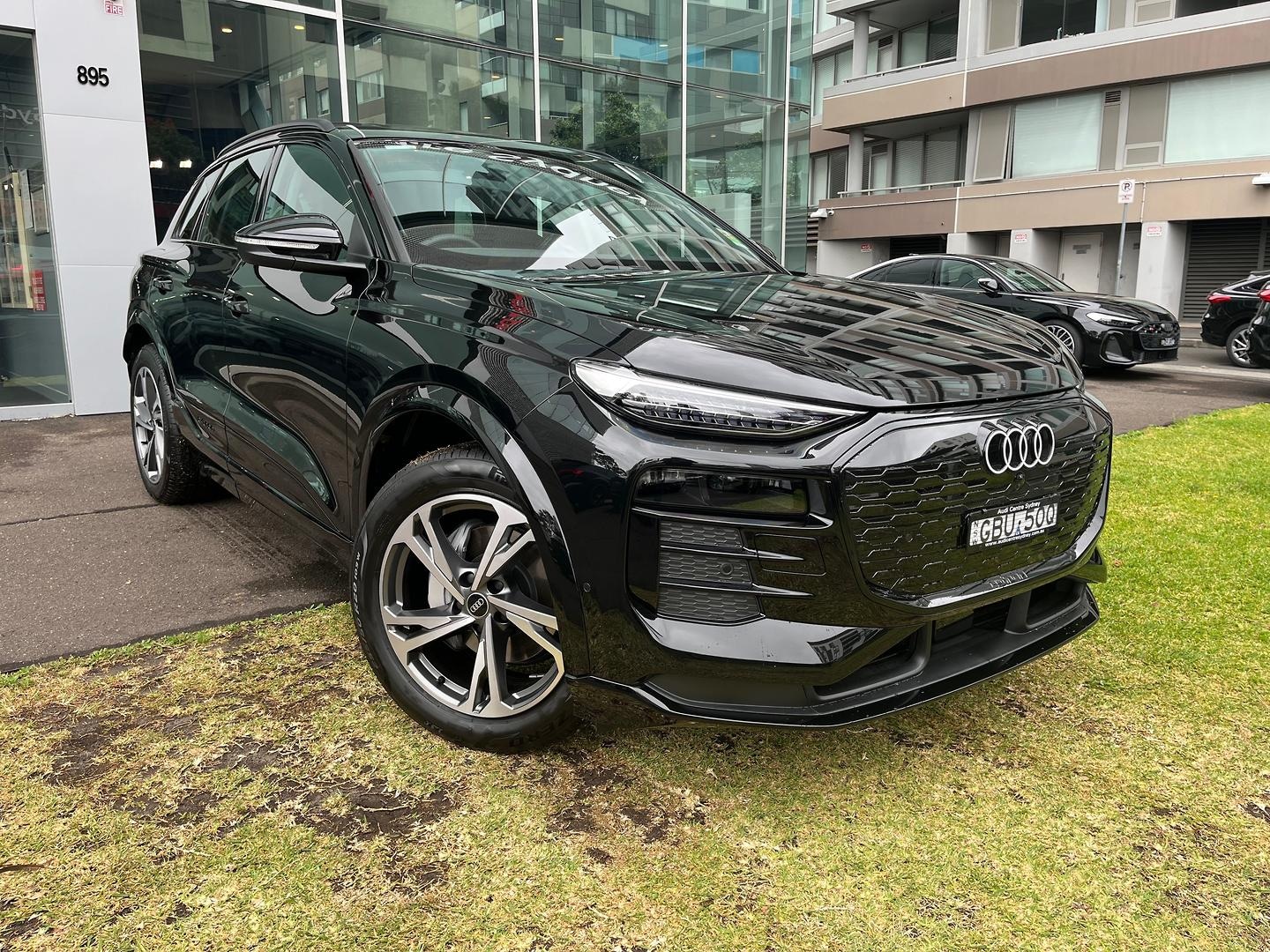 Image about Audi Q6 SUV e-tron e-tron