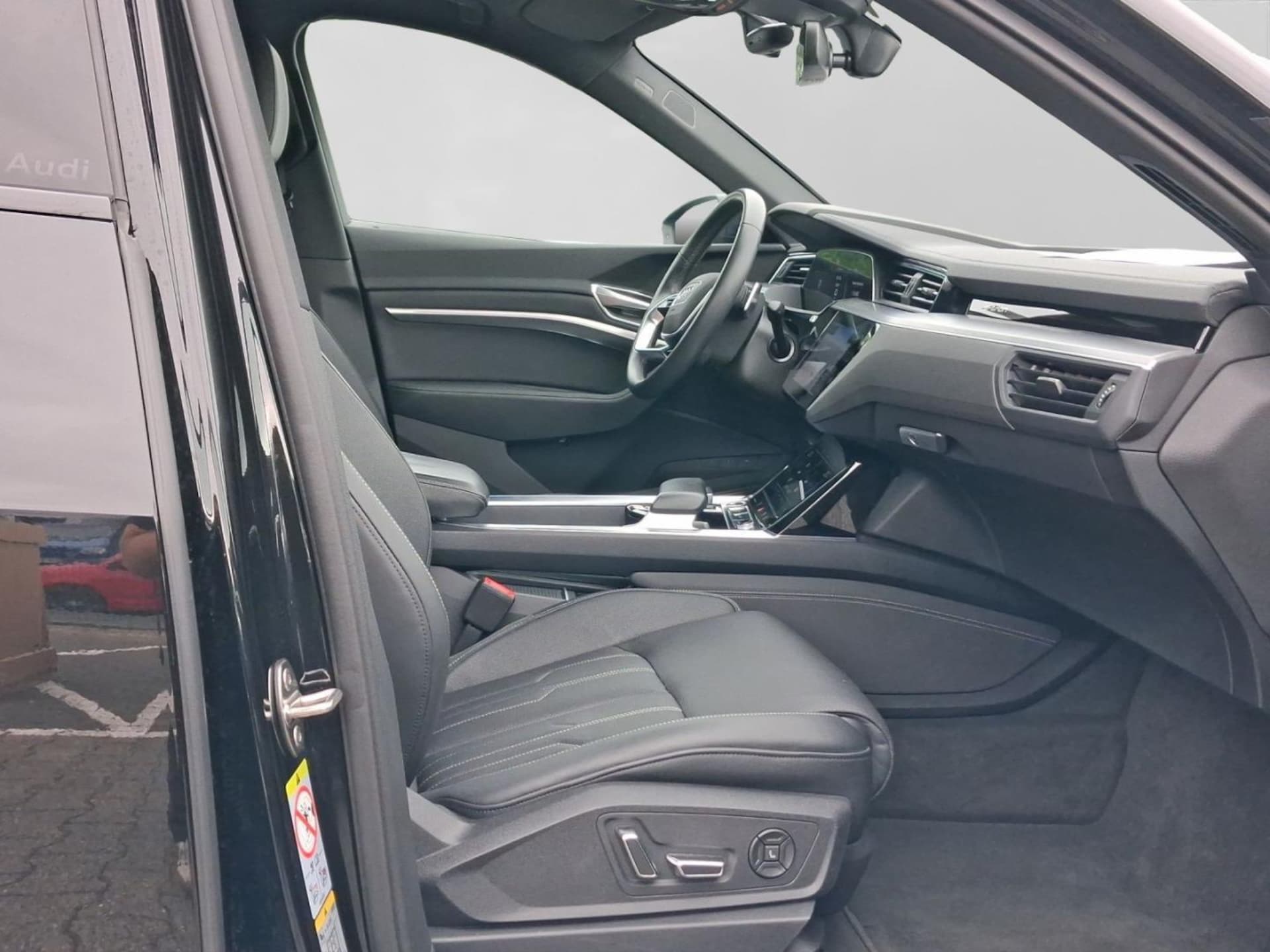 Audi Q8 Sportback e-tron Advanced