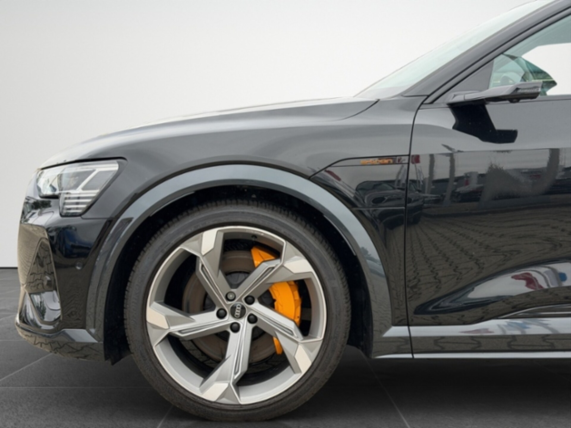 Audi e-tron S