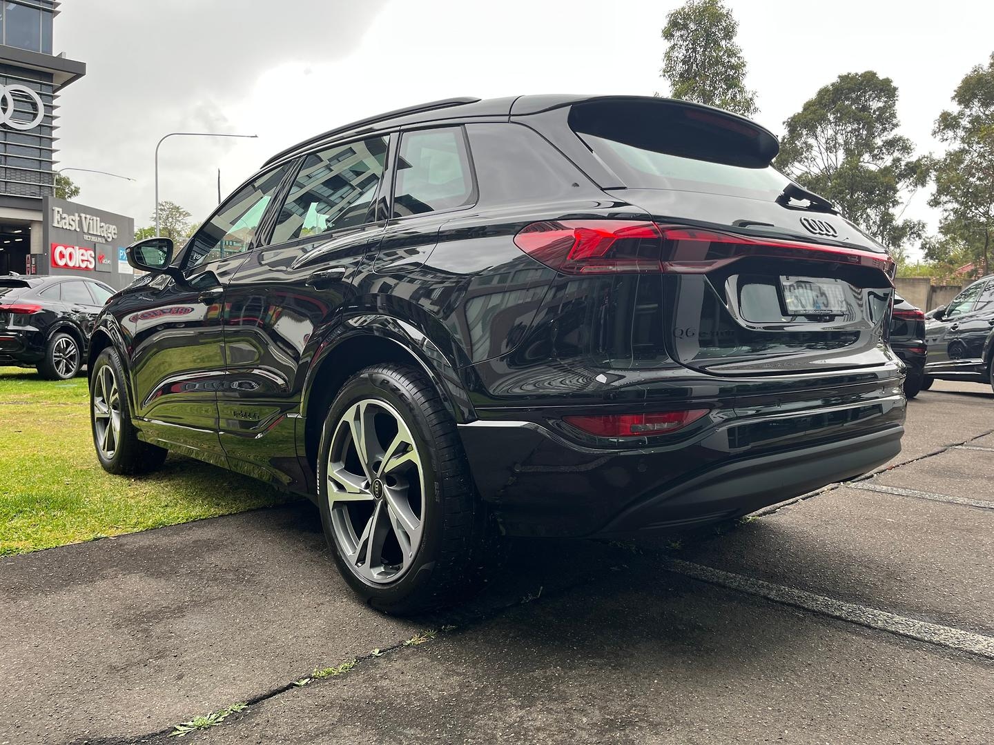 Image about Audi Q6 SUV e-tron e-tron