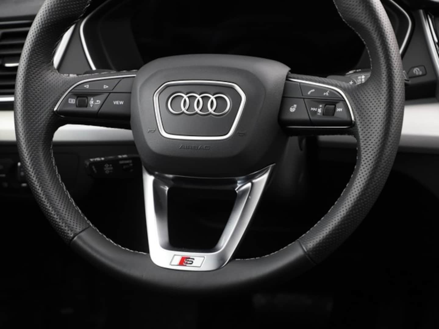 Bild über Audi Q5 TFSI e advanced 50 TFSI e quattro S tronic - für weitere Informationen kontaktieren Sie den Audi Partner