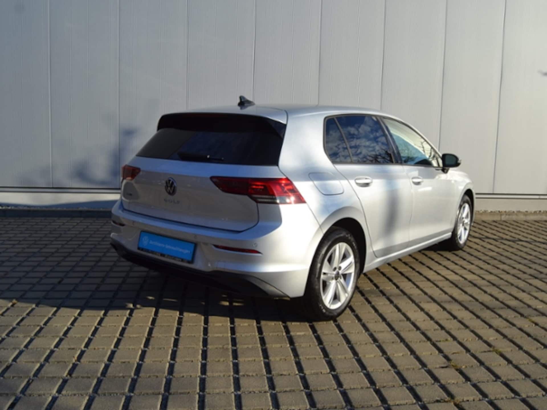 Volkswagen Golf Life