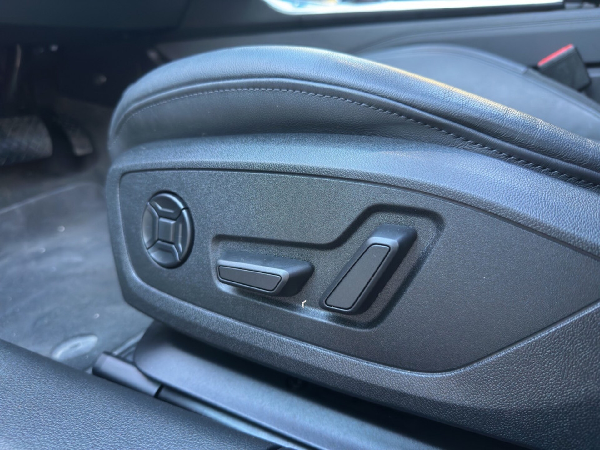 Audi A6 Avant TFSI e Design