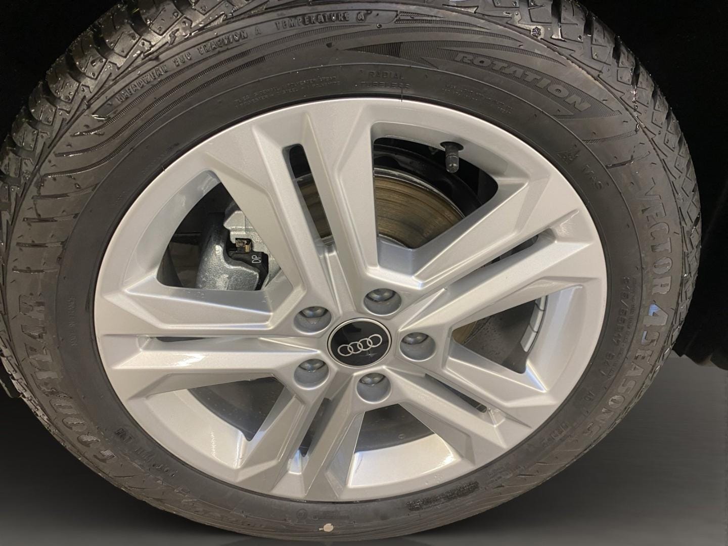Bild über Audi Q2 advanced 35 TFSI S tronic - für weitere Informationen kontaktieren Sie den Audi Partner