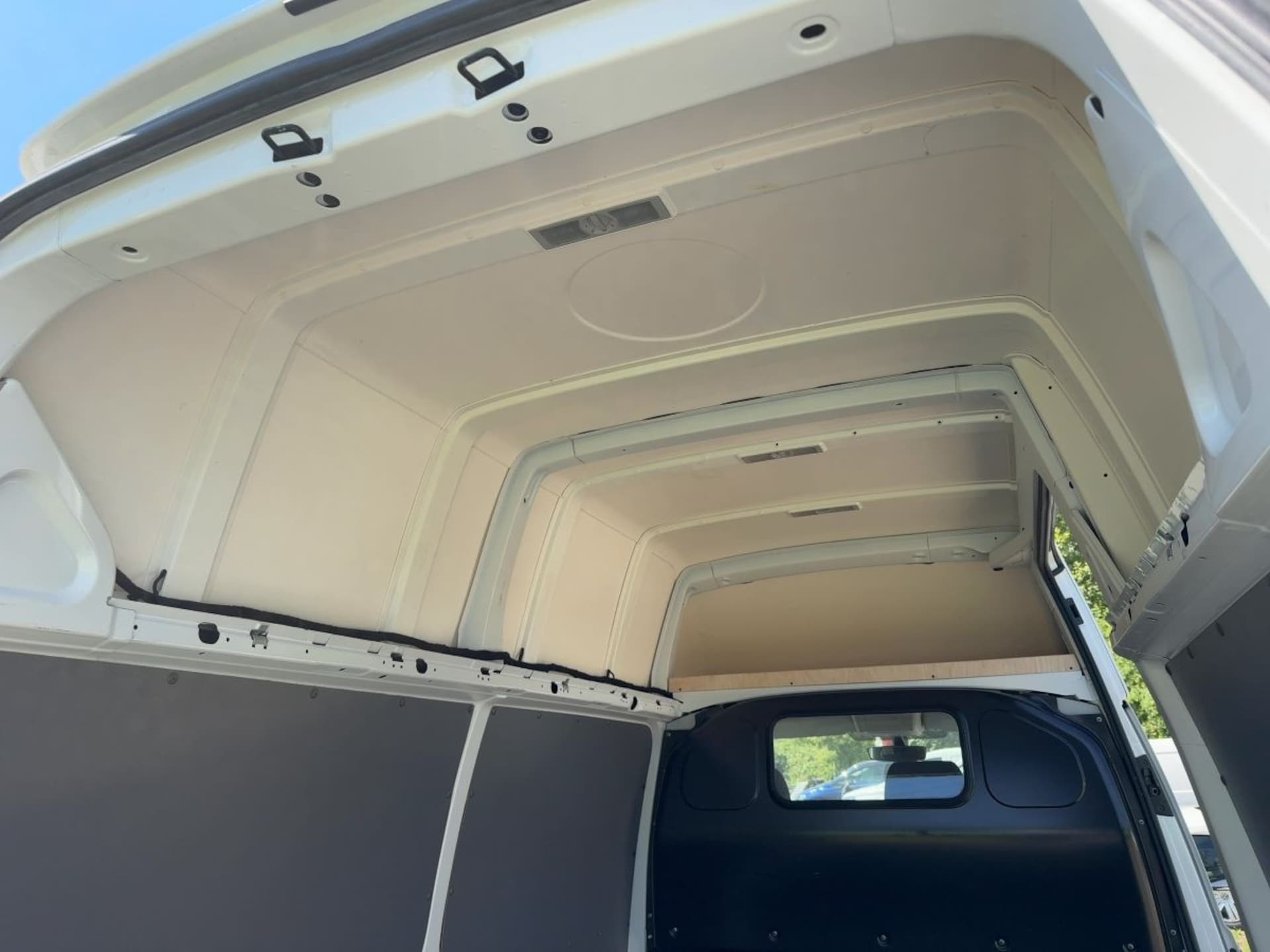Volkswagen T6.1 Transporter Kasten langer Radstand