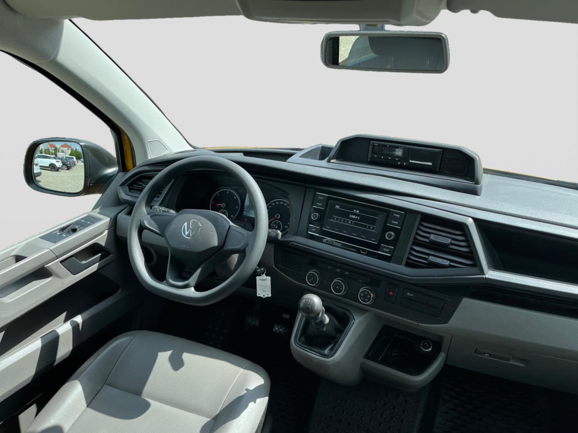 Volkswagen T6.1 Transporter Pritschenwagen Doppelkabine