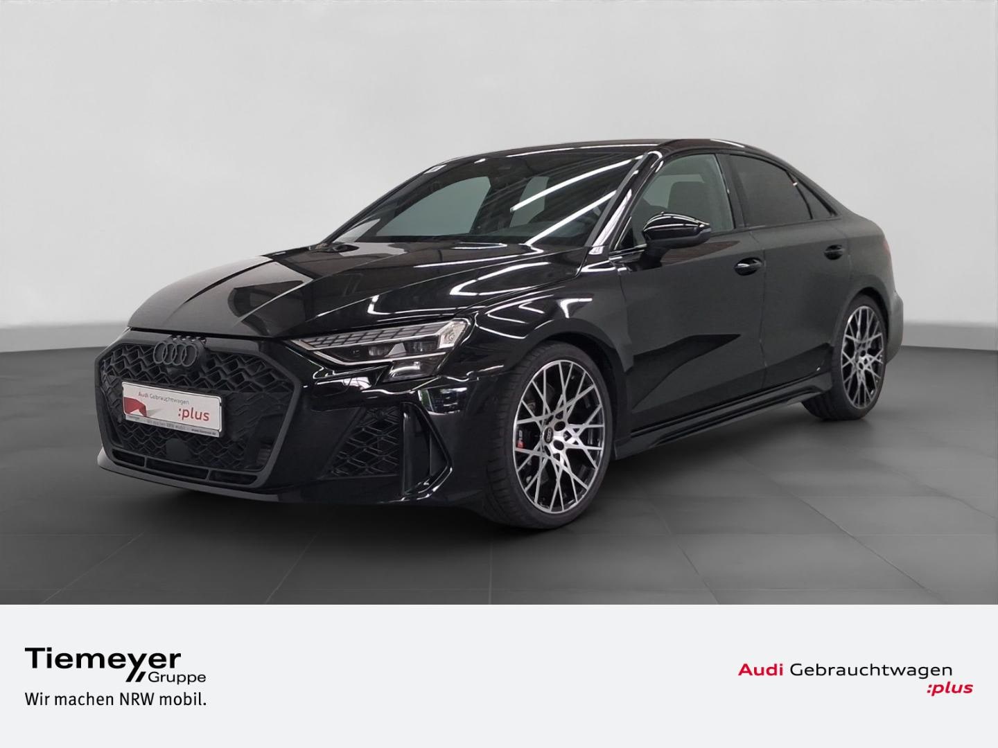 Bild über Audi RS 3 Limousine TFSI quattro S tronic - für weitere Informationen kontaktieren Sie den Audi Partner
