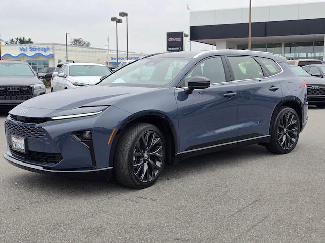 2025 Toyota Crown Signia