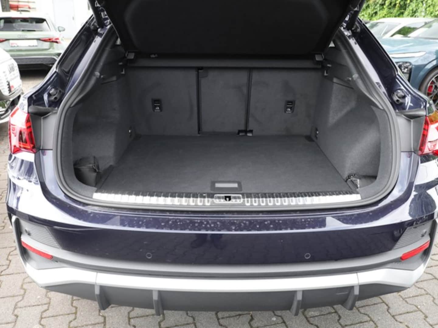 Bild über Audi Q3 Sportback S line 35 TFSI S tronic - für weitere Informationen kontaktieren Sie den Audi Partner