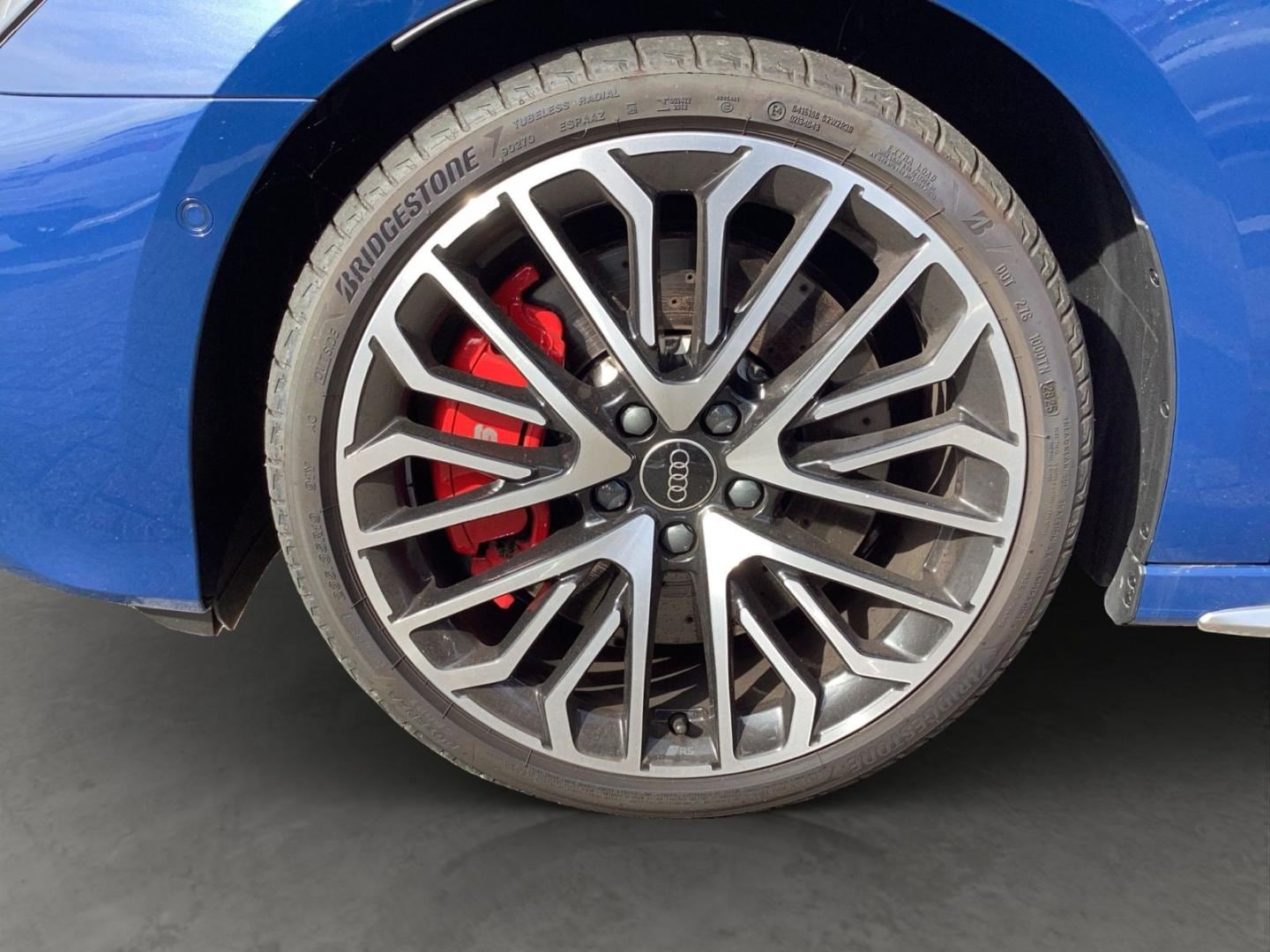 Bild über Audi S3 Sportback TFSI quattro S tronic - für weitere Informationen kontaktieren Sie den Audi Partner