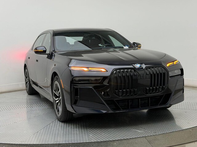 2023 BMW 760