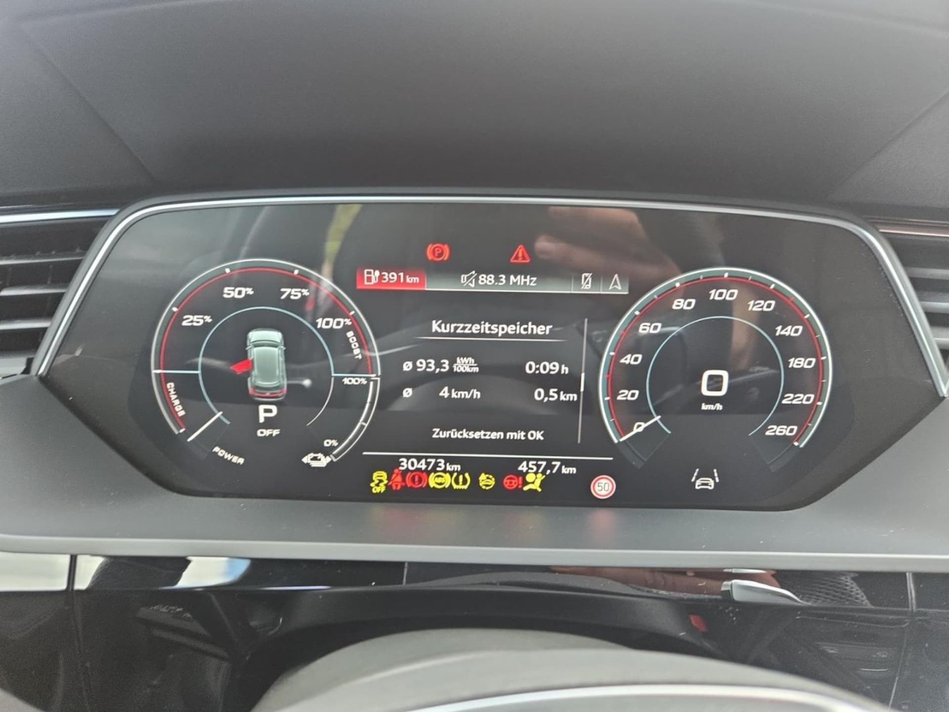 Audi Q8 e-tron S line
