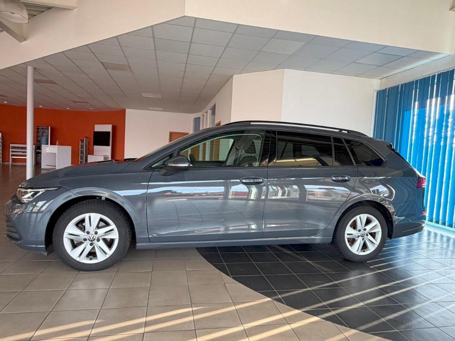 Volkswagen Golf Variant Life
