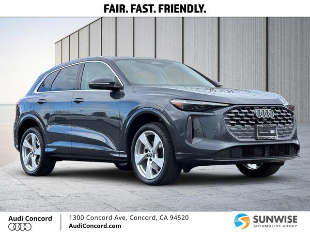 2025 Audi Q5 40 Premium Plus's photo