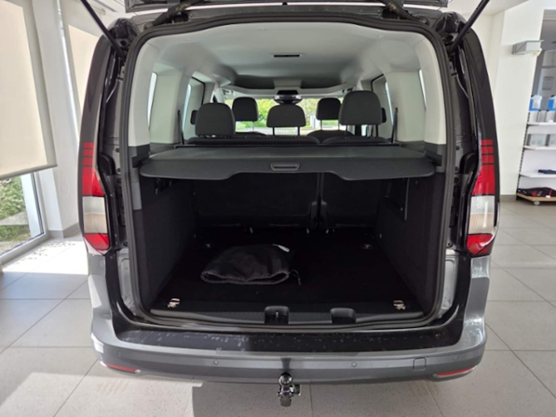 Volkswagen Caddy Basis-Modell