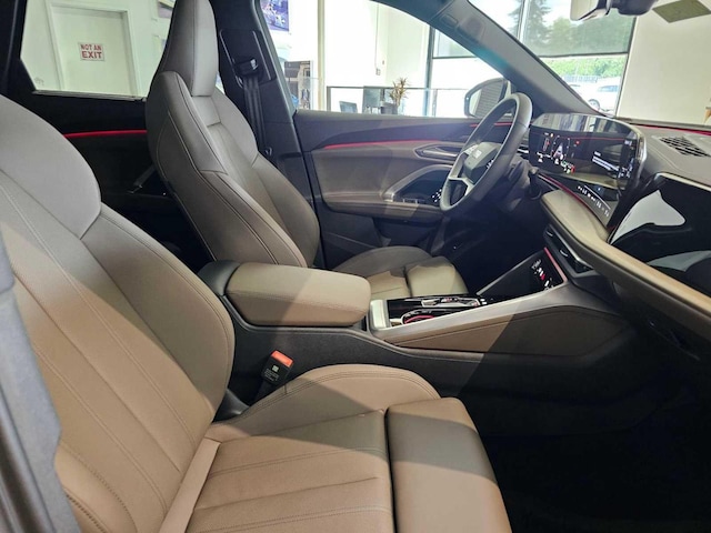 2025 Audi Q5 Premium Plus - Photo 11