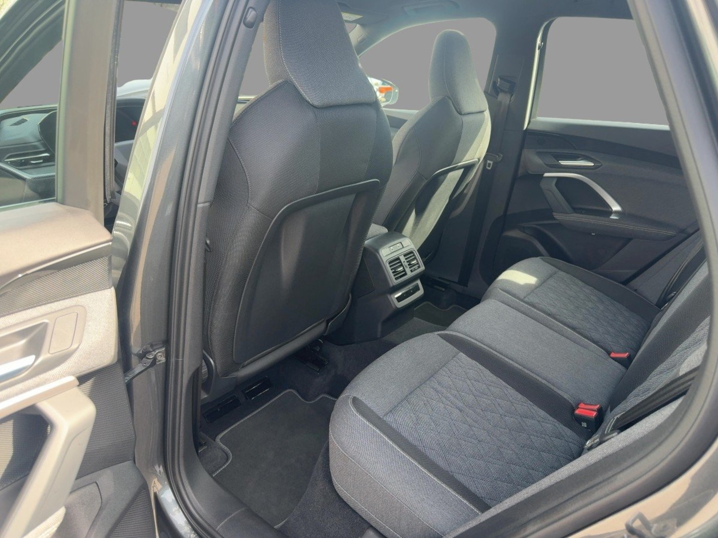 Bild über Audi Q5 SUV TFSI quattro 150 kW S tronic - für weitere Informationen kontaktieren Sie den Audi Partner