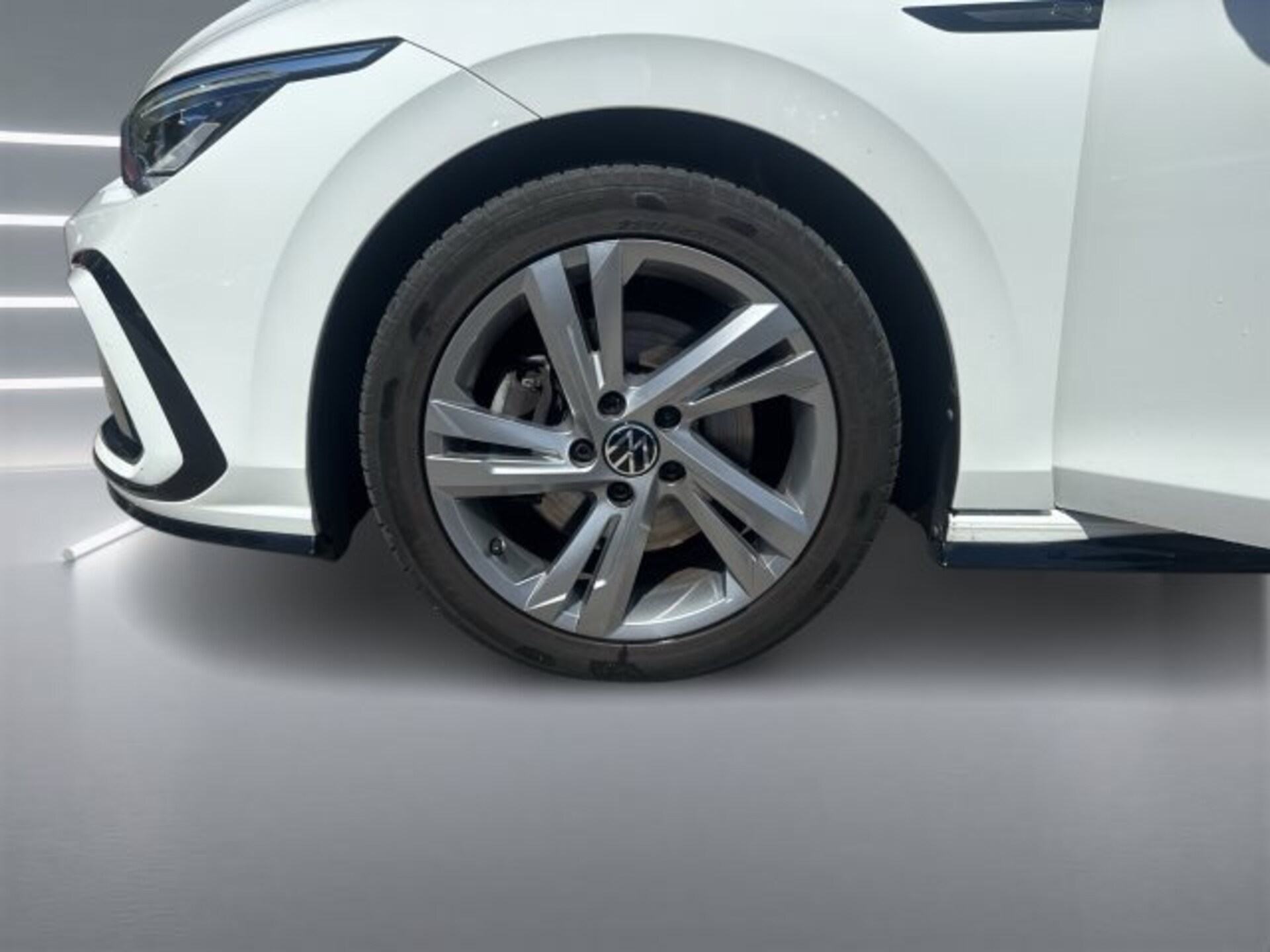 Volkswagen Golf R-Line