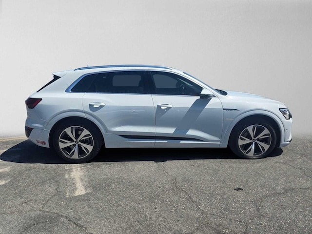 2024 Audi Q8 e-tron