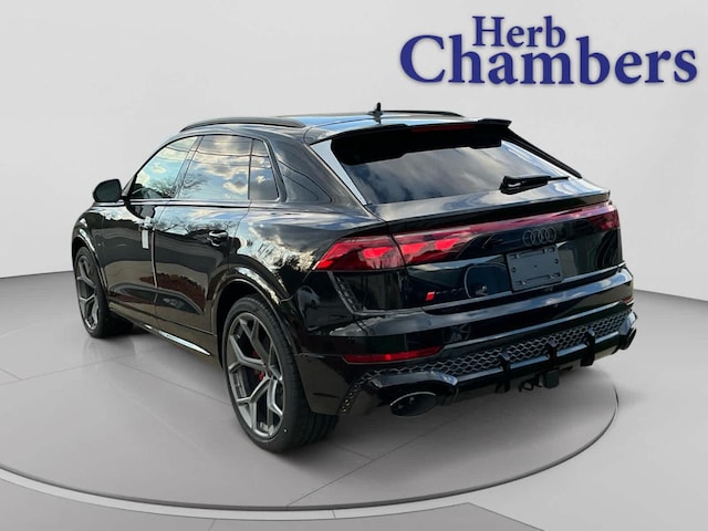 2026 Audi RS Q8 SUV performance