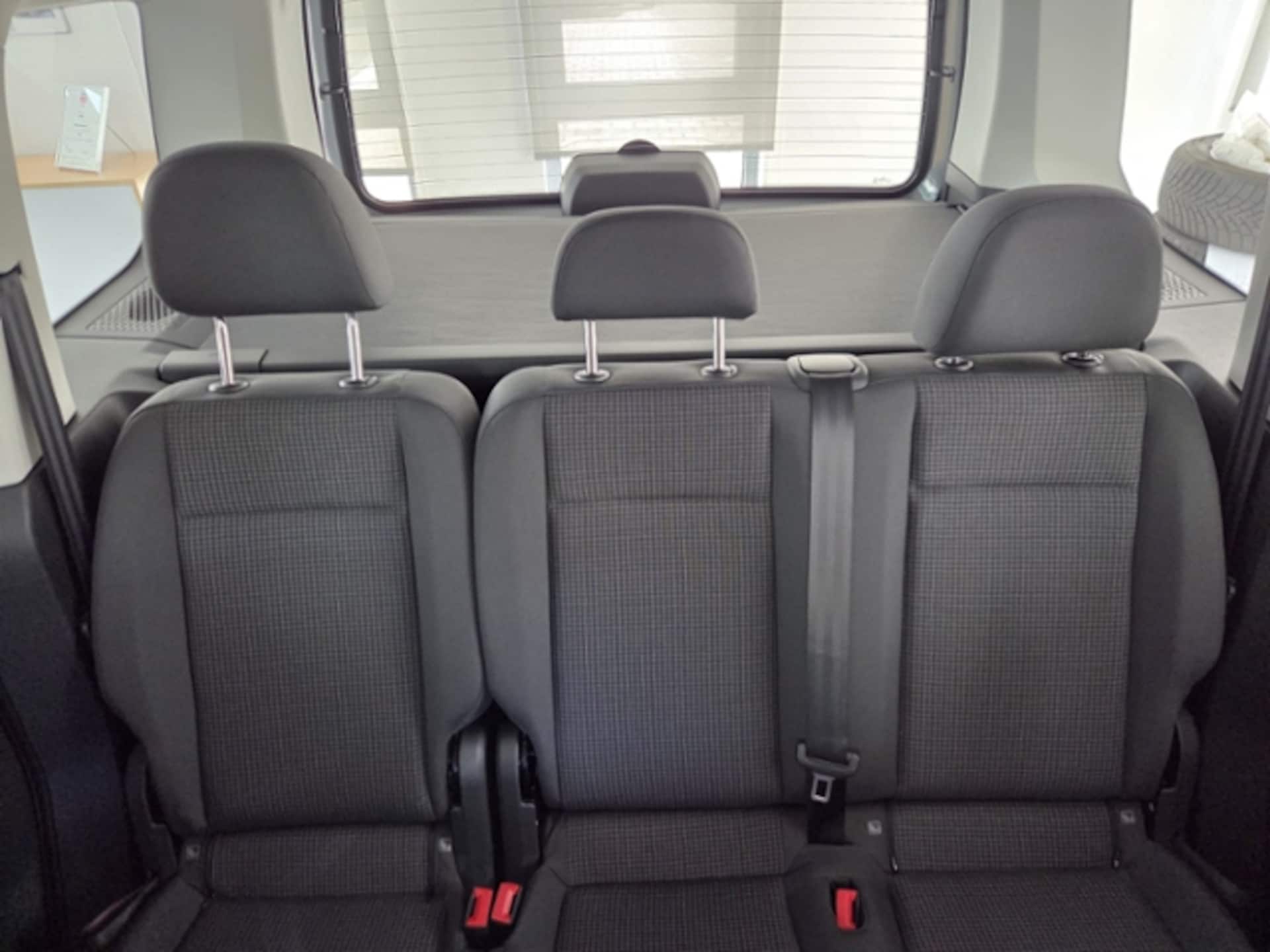 Volkswagen Caddy Basis-Modell