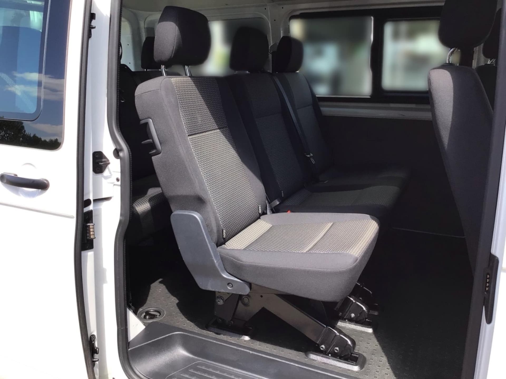 Volkswagen T6.1 Transporter Kombi kurzer Radstand