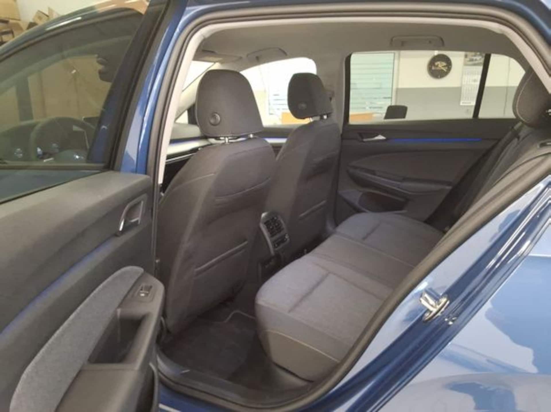 Volkswagen Golf Life