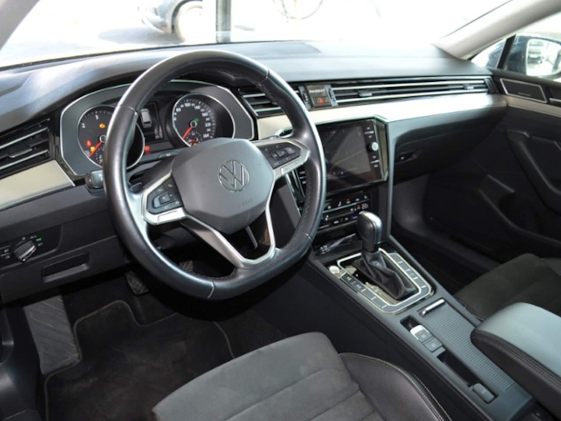 Volkswagen Passat Variant Elegance