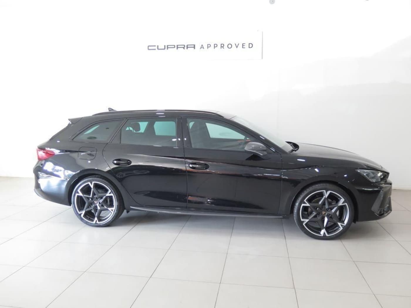 CUPRA Leon Sportstourer 1.5 eTSI DSG 110 kW (150 CV) — photo 3