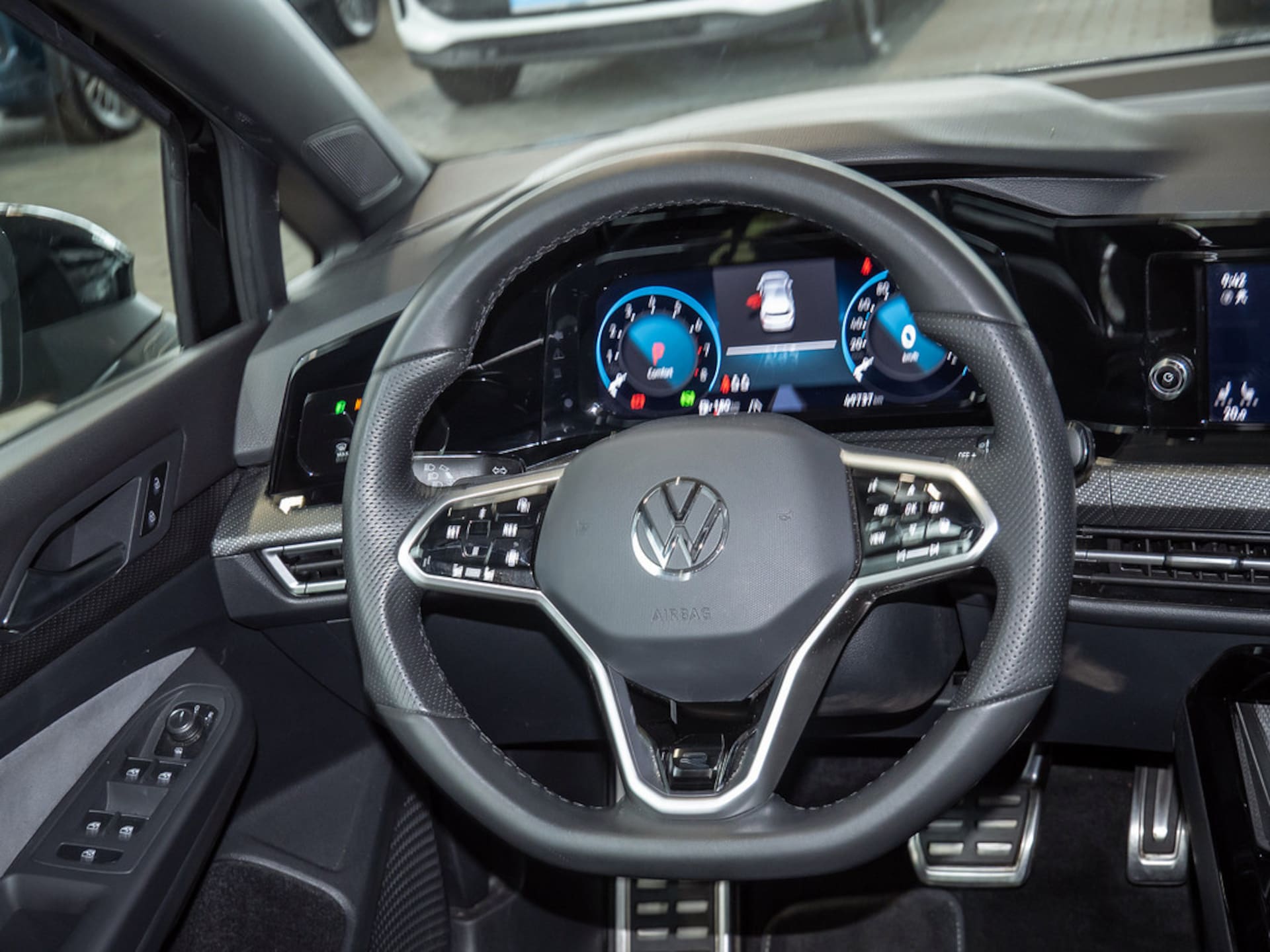 Volkswagen Golf R-Line