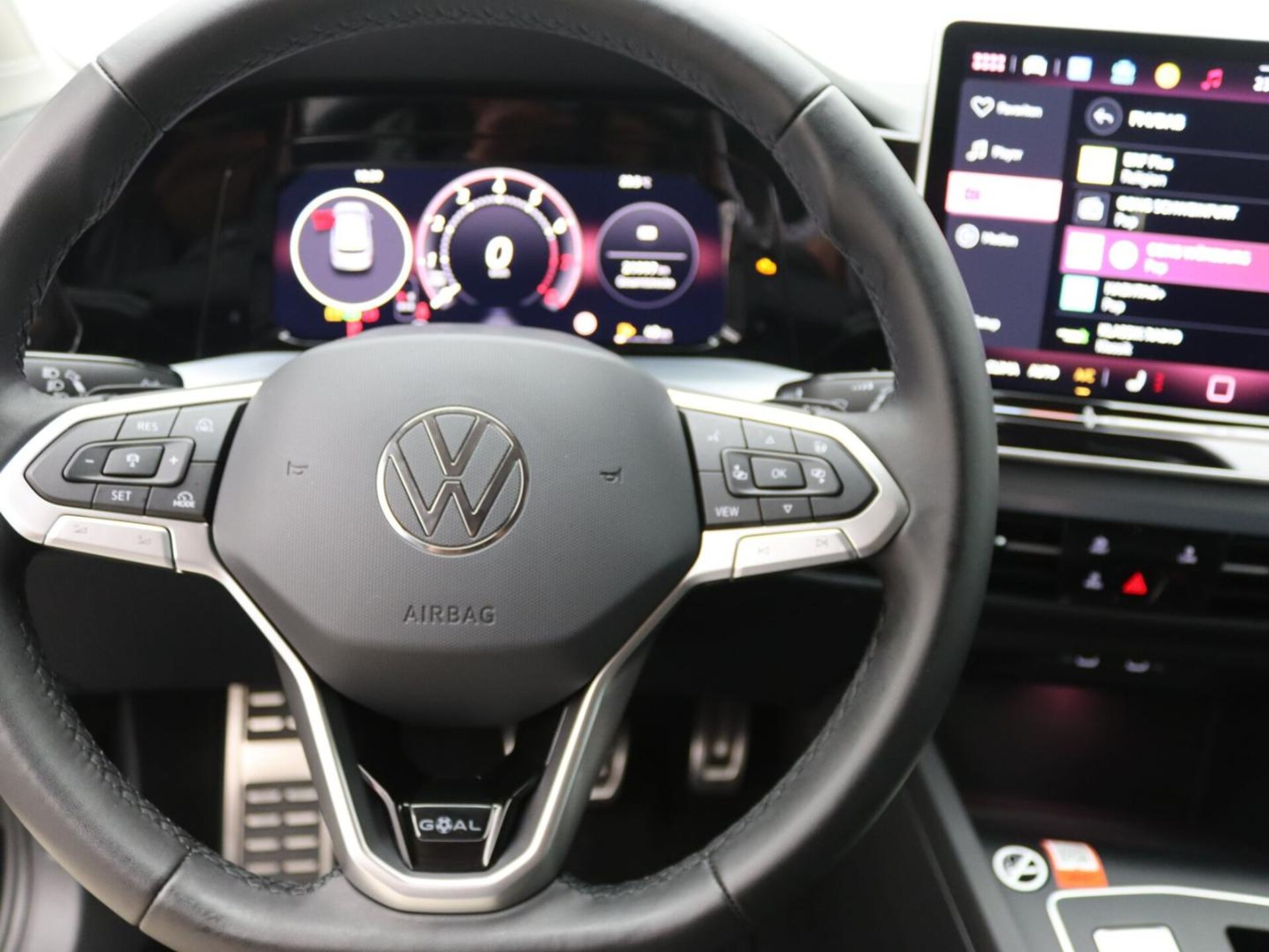 Volkswagen Golf Life