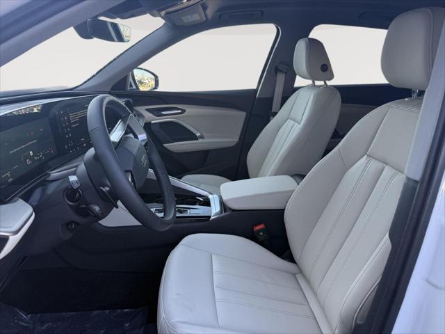 2025 Audi Q5 Premium - Photo 9