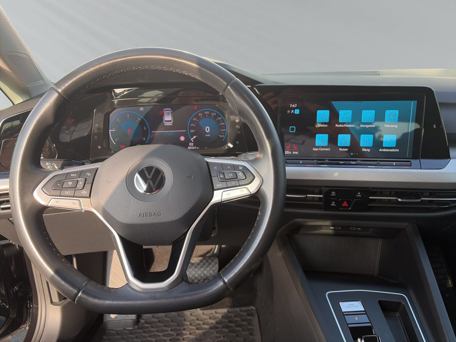 Volkswagen Golf Variant Life
