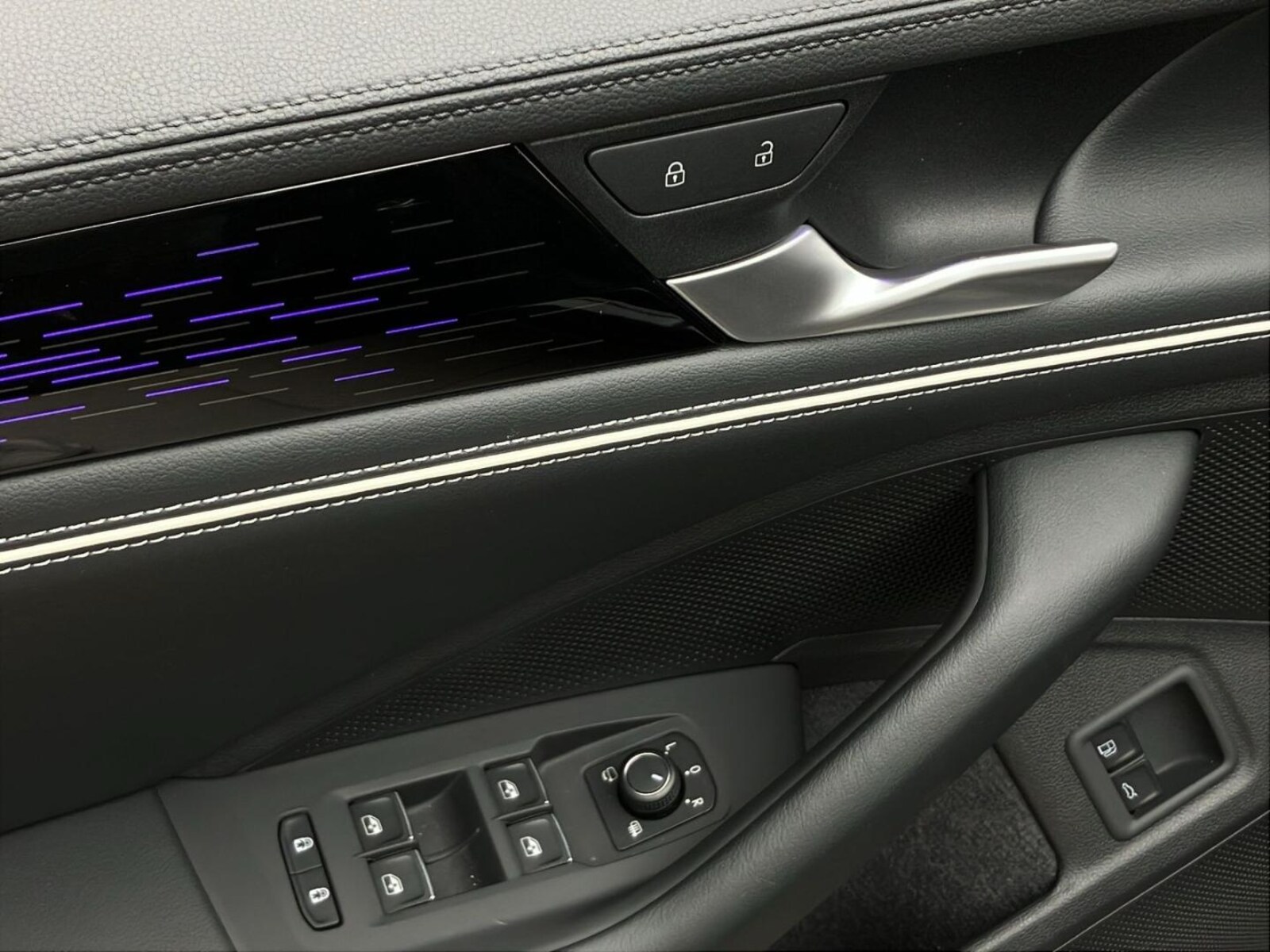 Volkswagen Passat – Bild 8