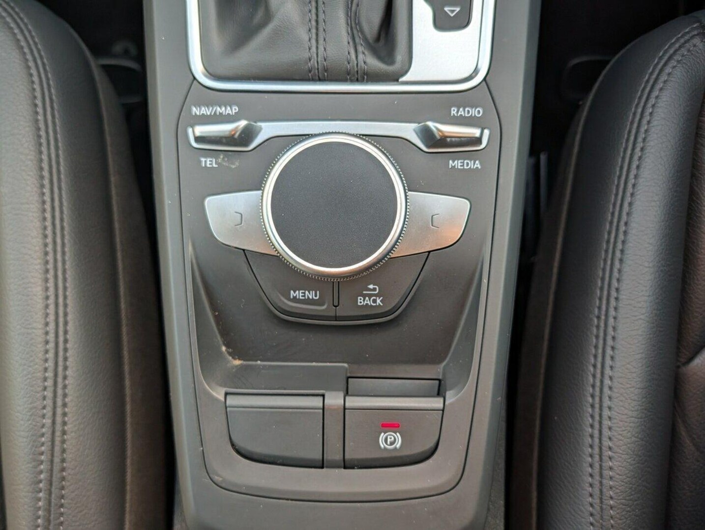 Image about Audi Q2 design 35 TFSI S tronic