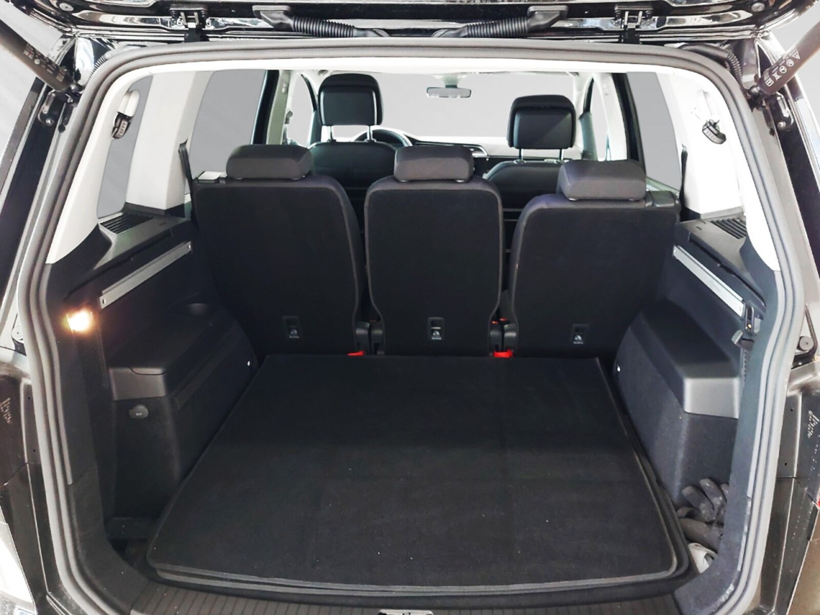 Volkswagen Touran – Bild 10