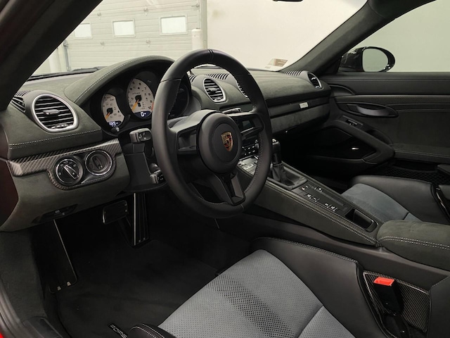 2025 Porsche 718 Cayman