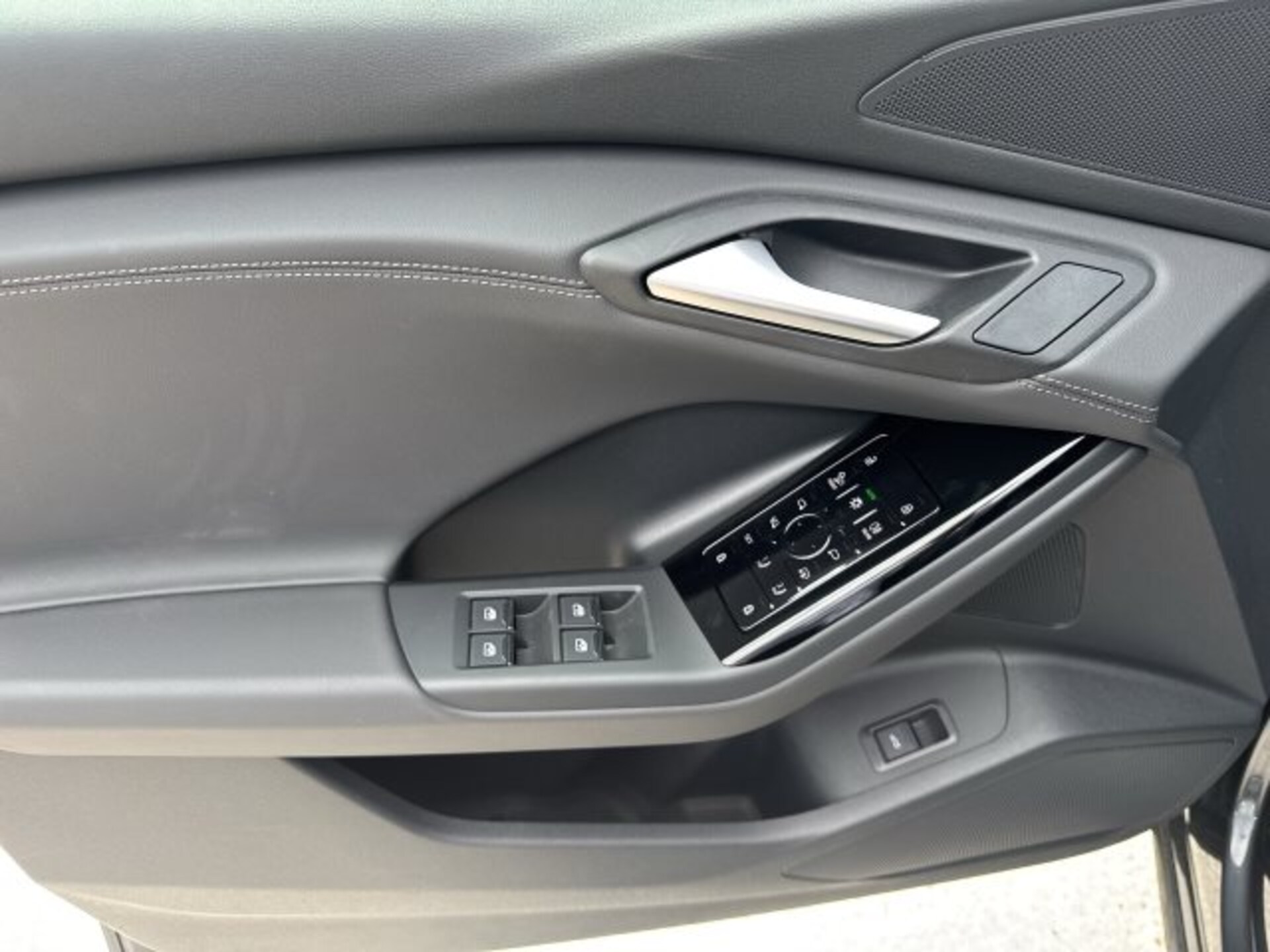Audi Q6 SUV e-tron