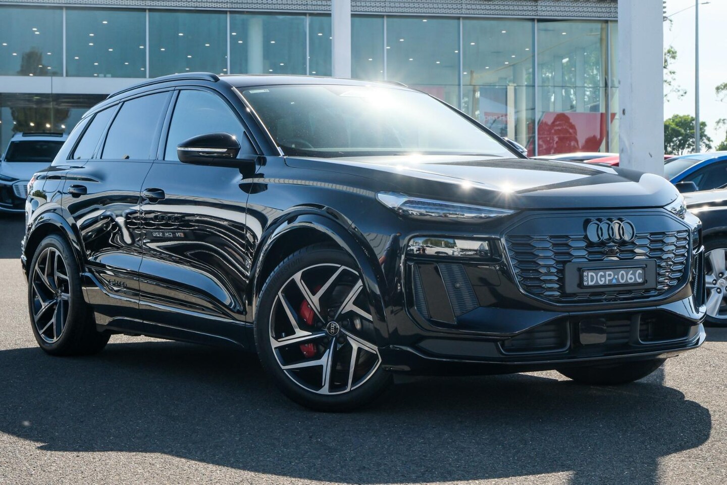 Image about Audi SQ6 SUV e-tron e-tron quattro