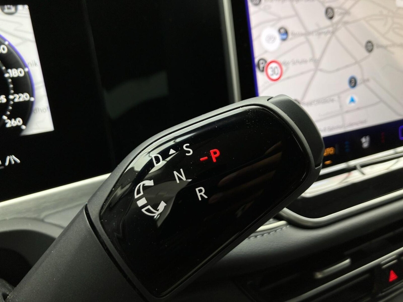 Volkswagen Passat – Bild 11