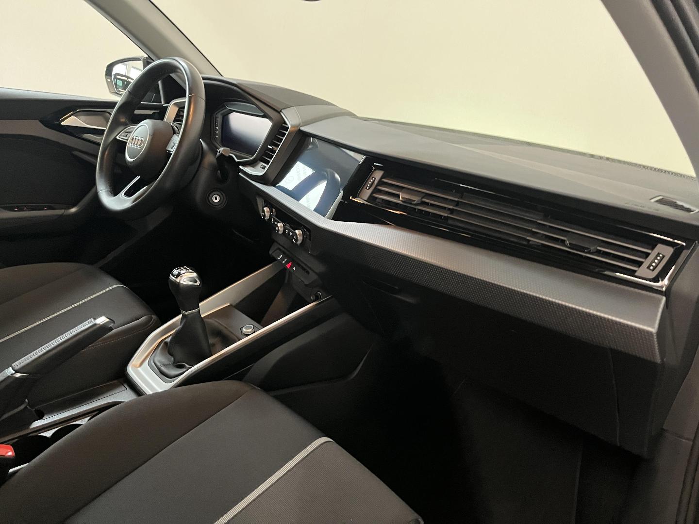 Image about Audi A1 allstreet Design 30 TFSI 81 kW (110 ch) 6 vitesses