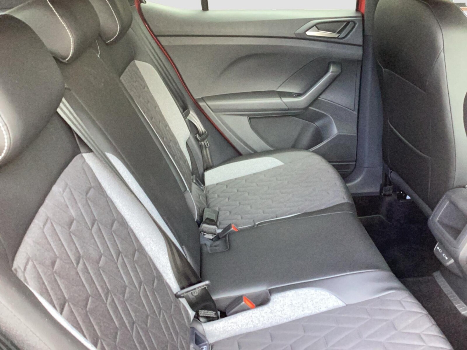 Volkswagen T-Cross – Bild 12