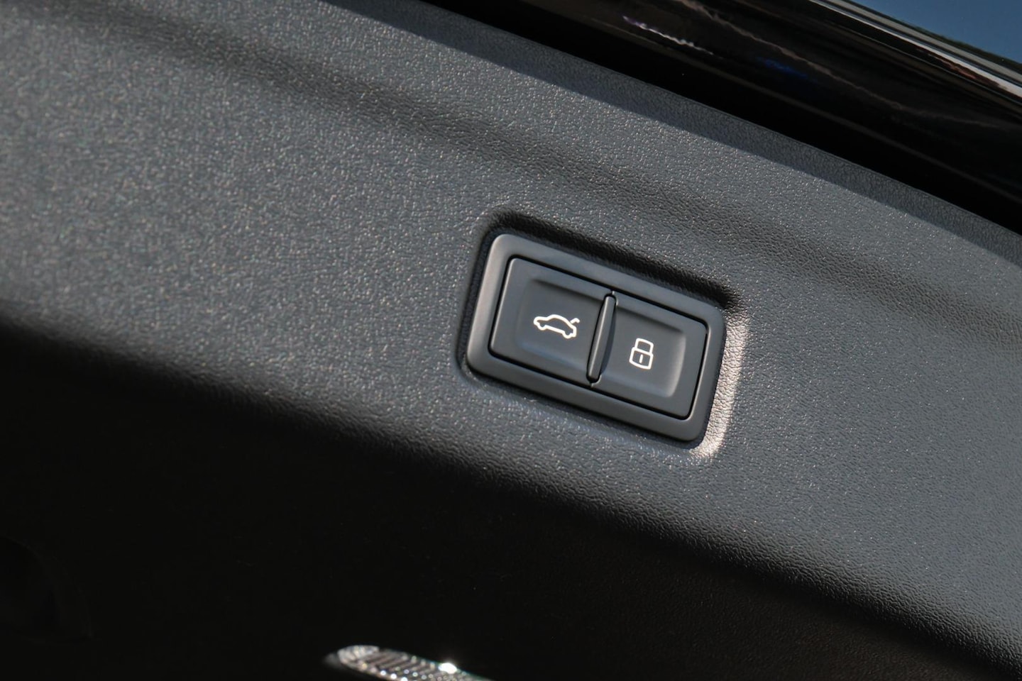 Image about Audi SQ6 SUV e-tron e-tron quattro