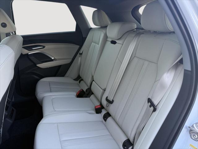 2025 Audi Q5 Premium - Photo 17