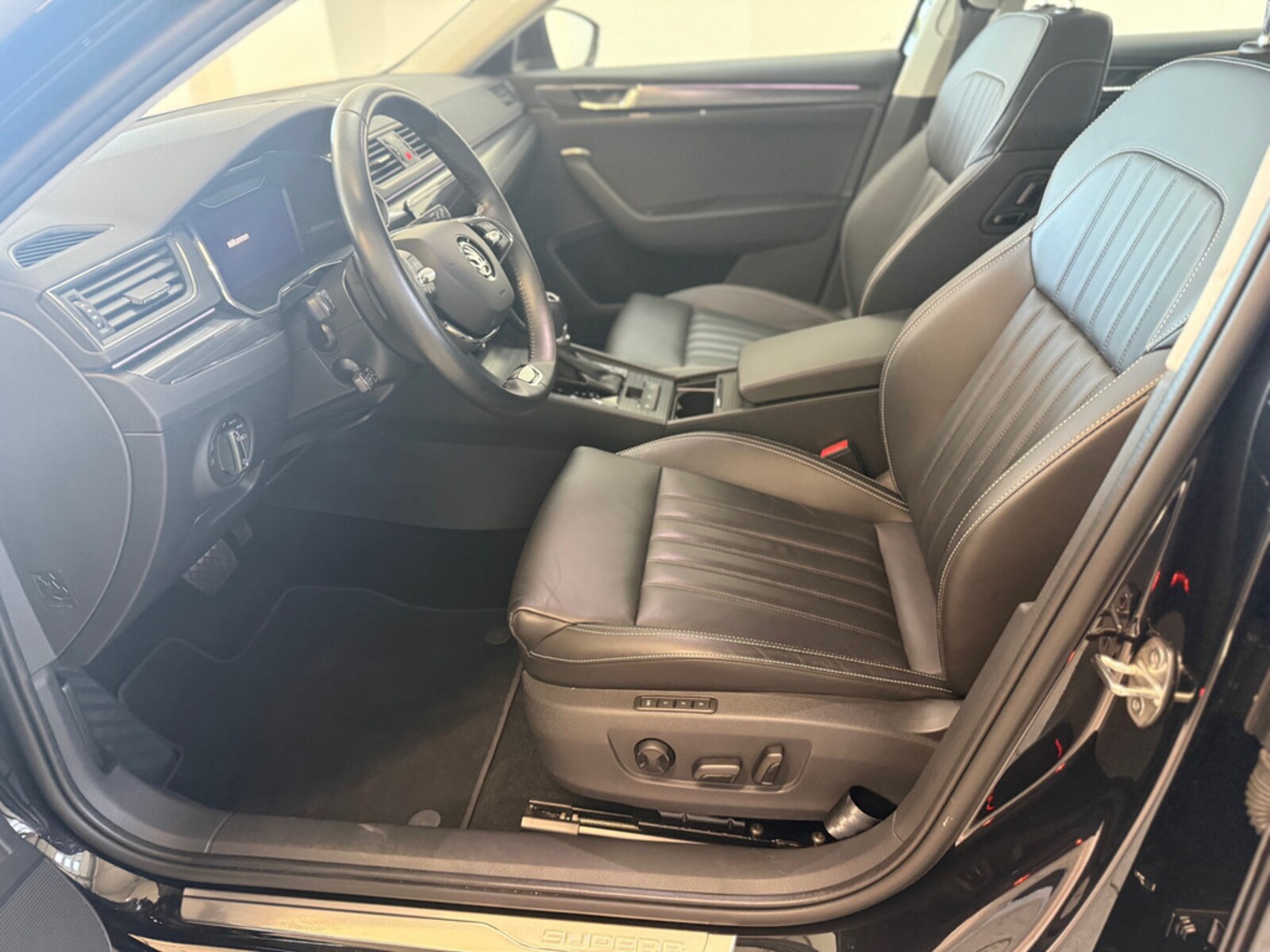Škoda Superb Combi – Bild 13