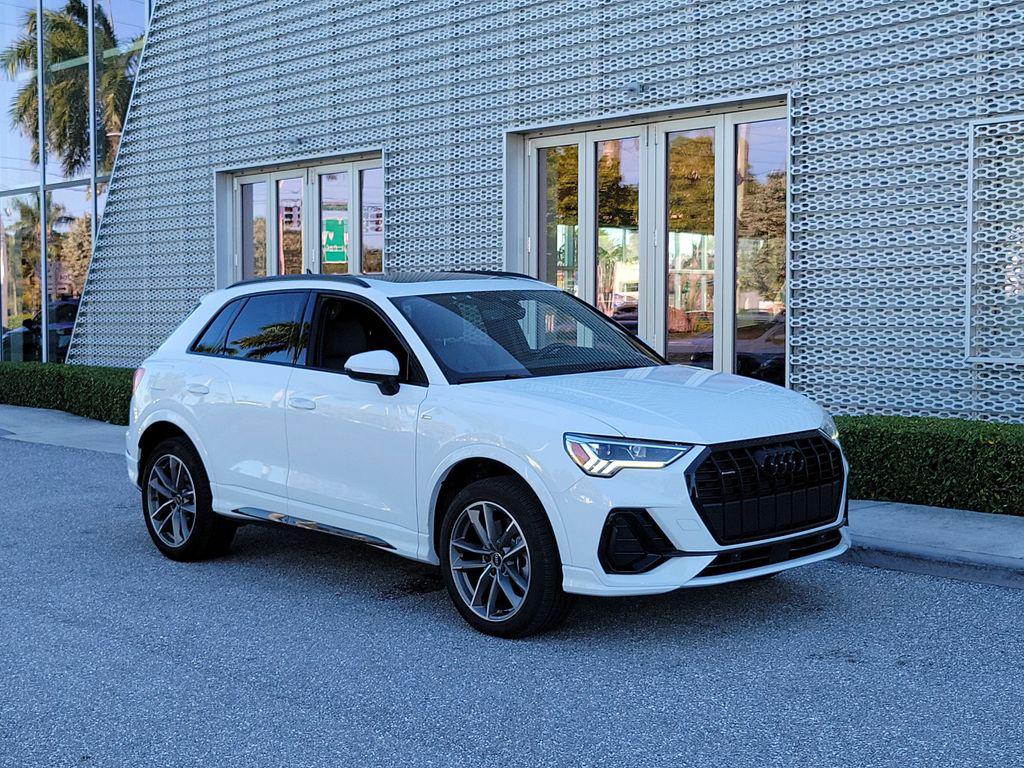 2025 Audi Q3 45 TFSI S Line Premium quattro's photo