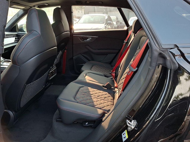 2026 Audi SQ8 Prestige - Photo 6